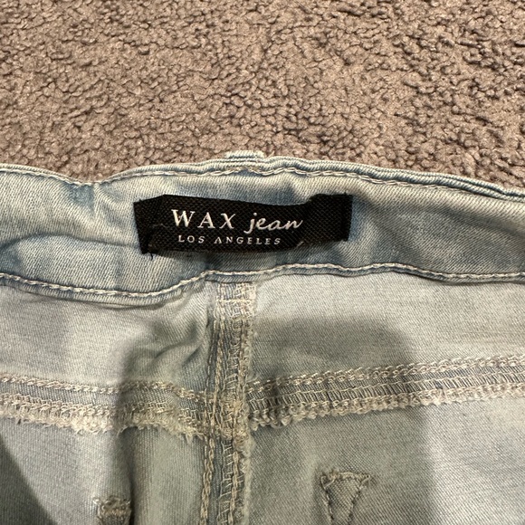 Light Wash Ripped Jeans - Picture 3 of 5